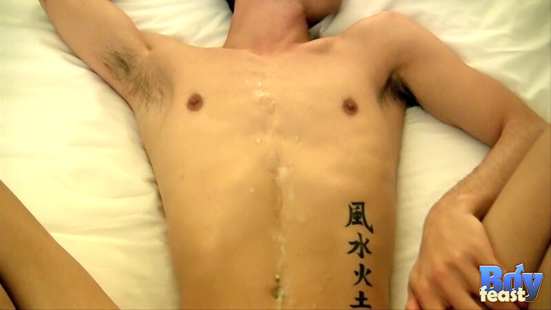 Lucas Bynes rides Trace Van De Kamp to messy cumshots