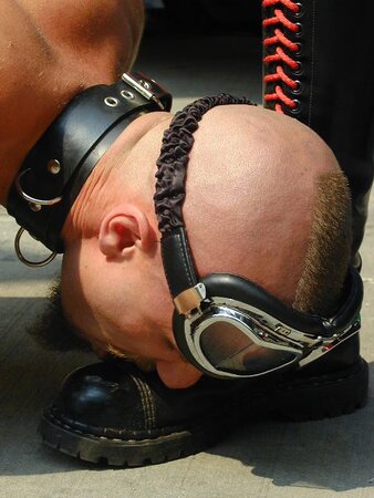 Boot hunks show off leather passion at Folsom festival