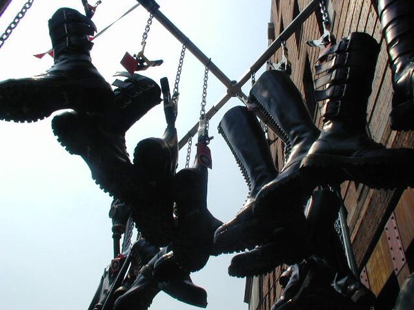 Boot hunks show off leather passion at Folsom festival