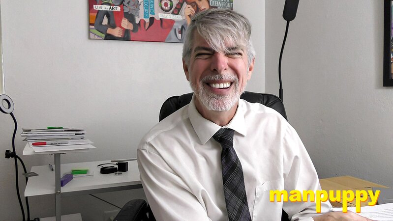 Tutor Richard Lennox footjobs student live on stream