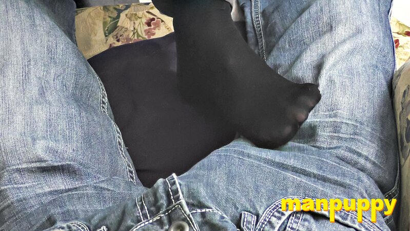 Tutor Richard Lennox footjobs student live on stream