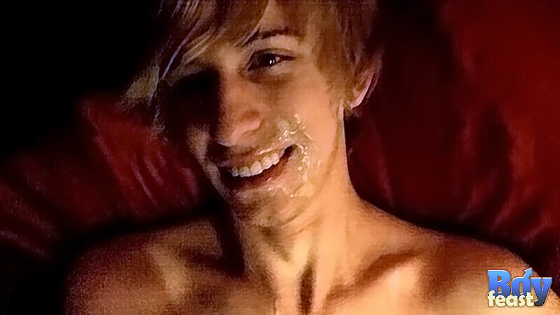 Trace Van De Kamp face-fucks Erik Tribold to hot facial