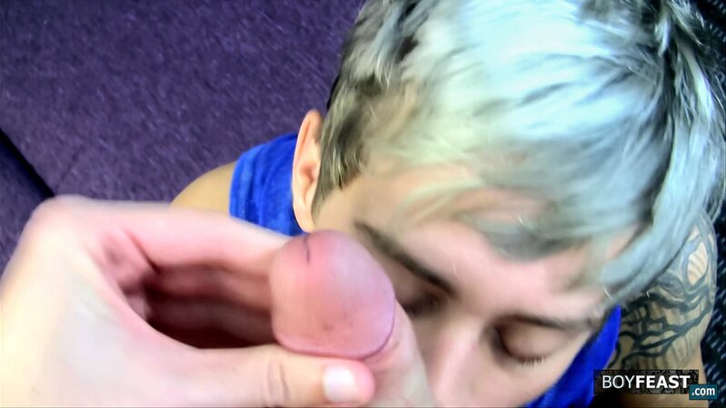 Trace Van De Kamp face-fucks Tully Jakeson hard