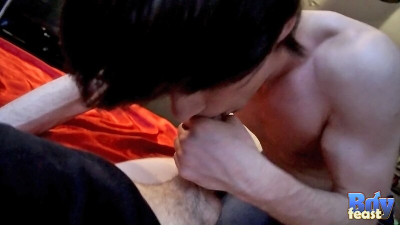 Trace Van De Kamp gets sucked and bred by Cameron Sparks