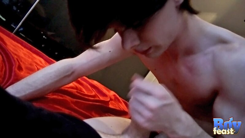 Trace Van De Kamp gets sucked and bred by Cameron Sparks