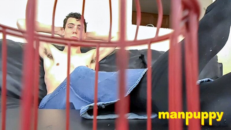 Aiden Valentine makes tiny sub lick filthy feet