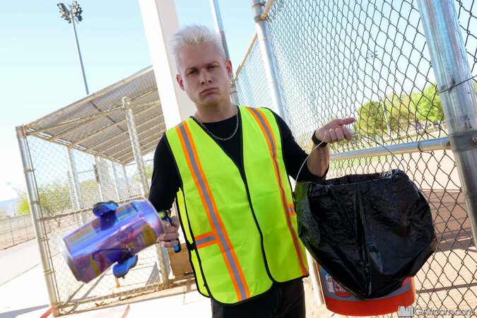 Dean Dallas breeds convict Andrew Connor raw