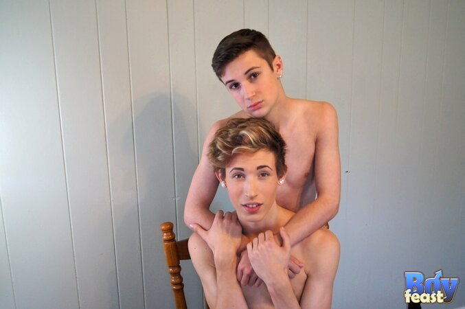 Blake Mast fucks Riley Summers over kitchen table raw