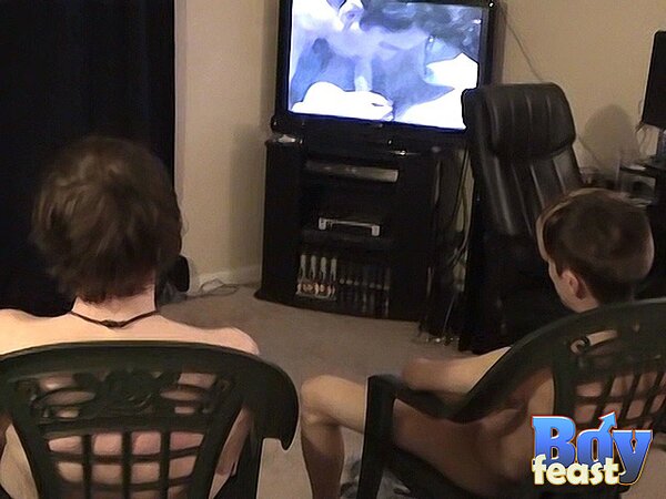 Jared, Trace and William jerk off together amateur