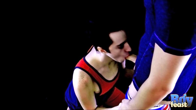 Aron Malt sucks Trace Van De Kamp until facial explosion