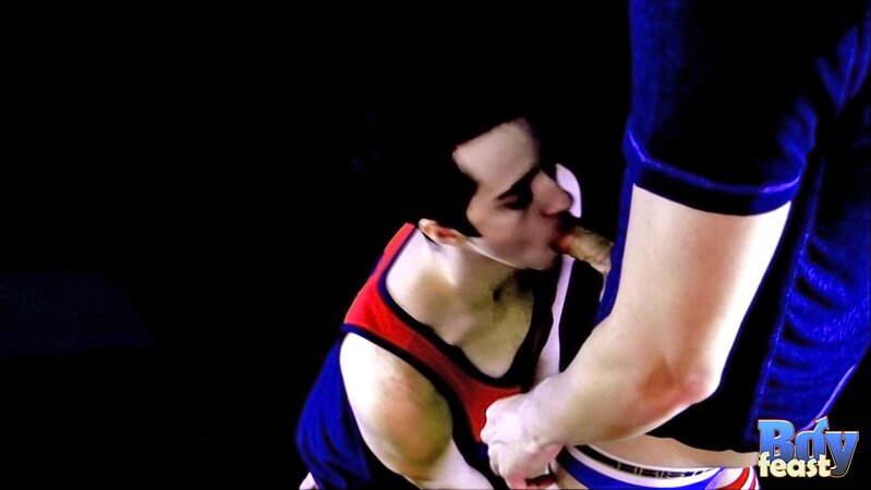 Aron Malt sucks Trace Van De Kamp until facial explosion