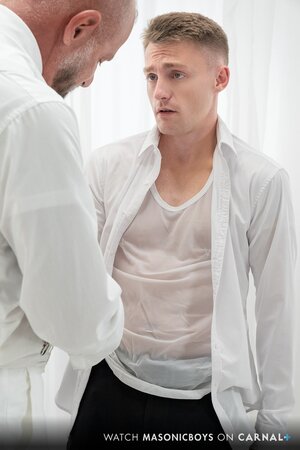 Master Kamp dildos virgin Apprentice Harper in interview