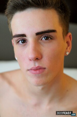 Trey Jacobs soccer twink jerks in long socks cumshot