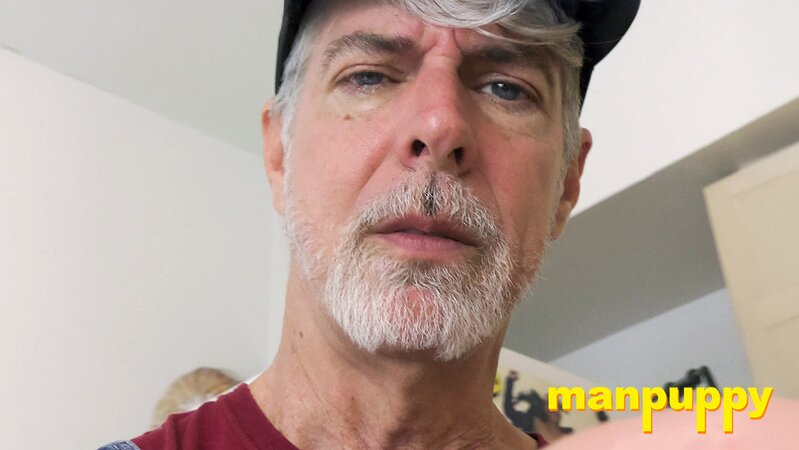 Giant Richard Lennox crushes tiny man under massive foot