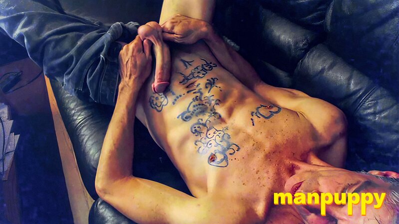 Richard Lennox paints chest with ink then jerks huge load