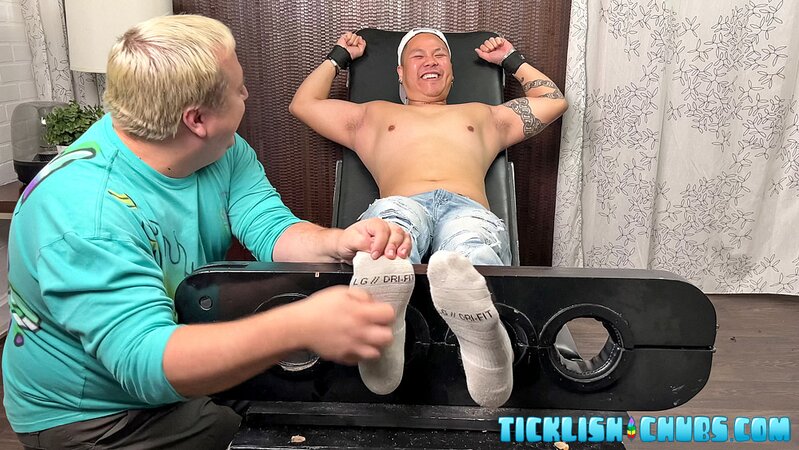 Matt tickles sexy Milus Slinger pits feet and raspberries