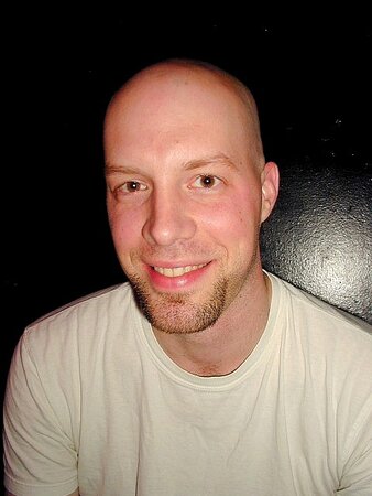 Sandals theme night shows off hot anonymous feet in NYC