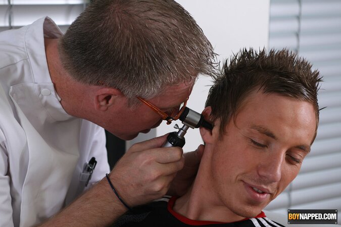 Doctor Seb pumps Kelvin Summers’ cock till he shoots hard