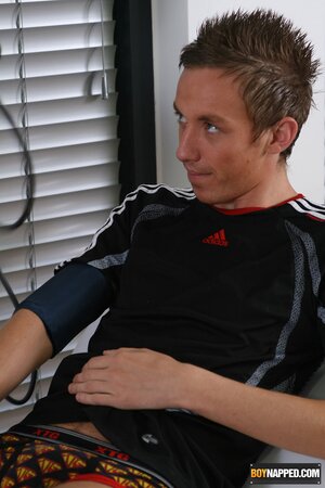 Doctor Seb pumps Kelvin Summers’ cock till he shoots hard