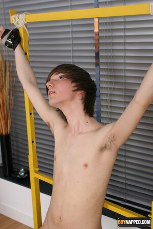 Luke Desmond edges and milks Tyler Brooks dry