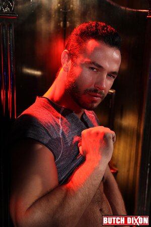 Martin Mazza gets condom-fucked by muscle Jessy Ares