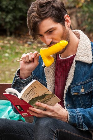 Viktor A rushes home to give his boyfriend a mind-bending birthday blowjob