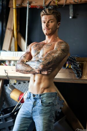 Sean Duran breeds stepbrother Blake Ryder in the car