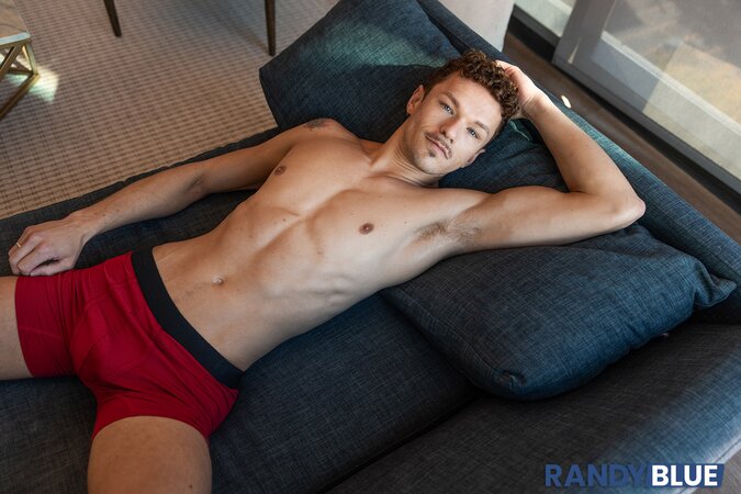 Austin Ryder rides JJ Knight then sucks his load