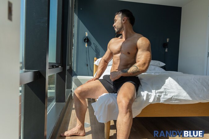 Arad Winwin barebacks and facials ginger bottom Lucas Scott