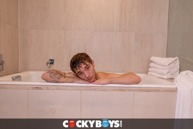 Kane Fox gently breeds Jacob King in the shower