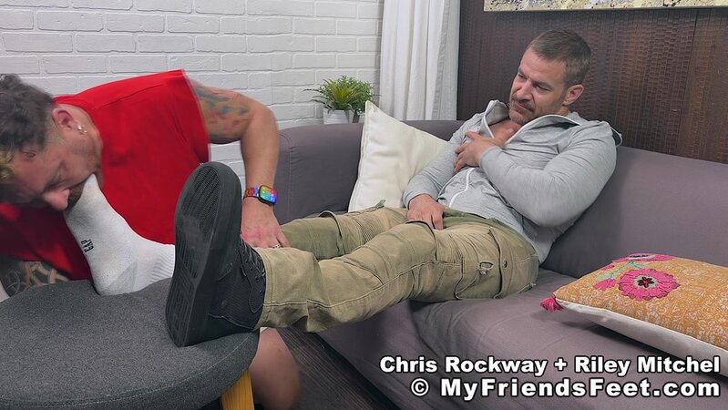 Riley Mitchel worships Chris Rockway’s perfect soles before they both blow huge loads