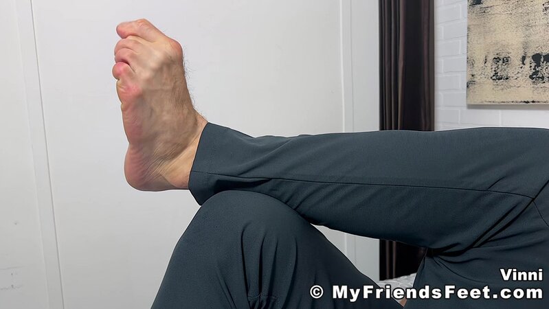 Vinni strokes out a massive load then uses his own cum to lotion his bare soles