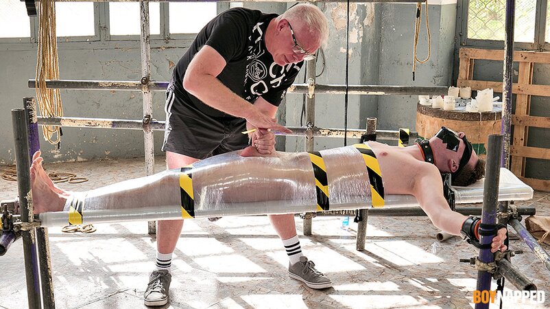 Blindfolded twink Justin Tiempo gets edged to a massive load