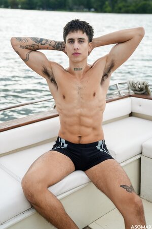 Enzo Muller and Angel Elias fuck raw on a boat under the open sky