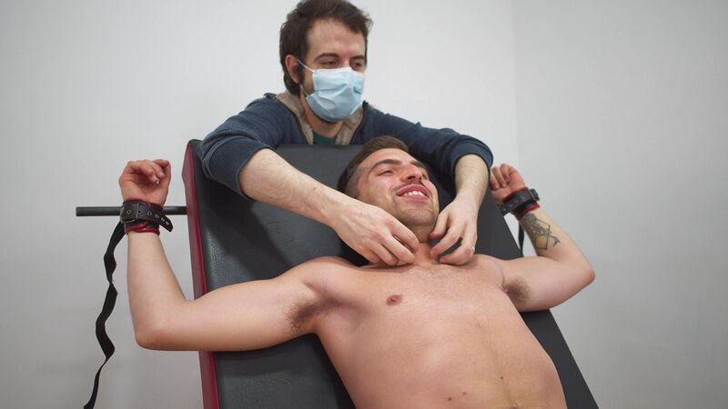 Diego submits to Matteo’s eager foot tickling and teasing
