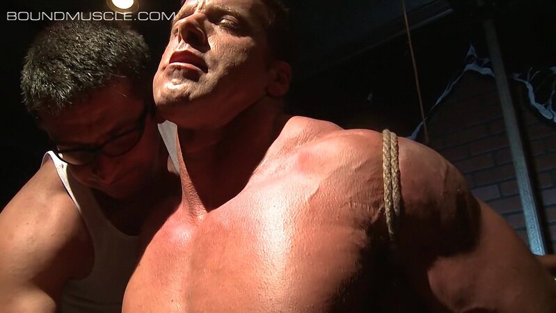 Derek Pain gets milked dry by Master Mulengro while still tightly roped up