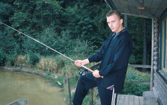 Two young euro twinks sneak away to a cabin for raw sucking and fucking