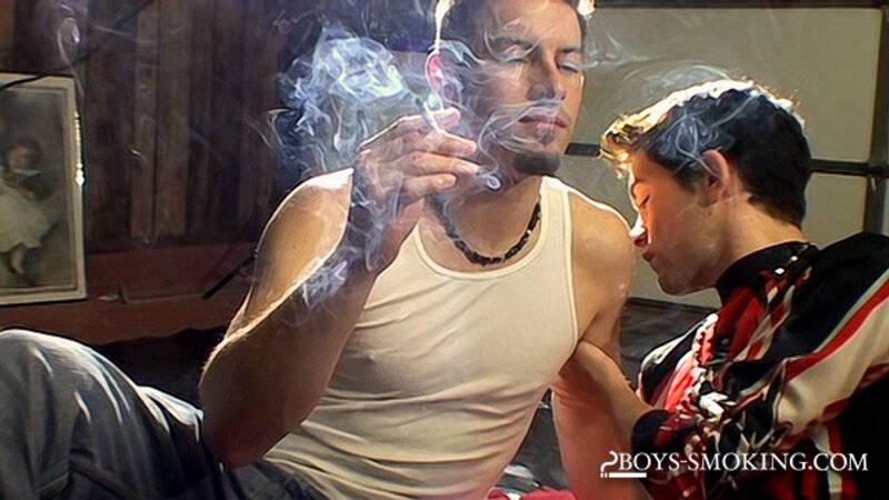 Jayden Taylor gets destroyed by muscle smoker Mike Roberts