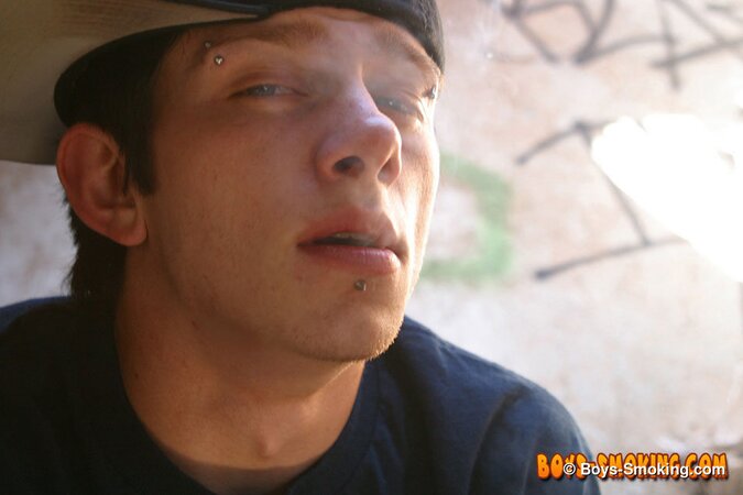 Skater boy Ian Madrox finds old porn mags and smokes while jerking his big cock