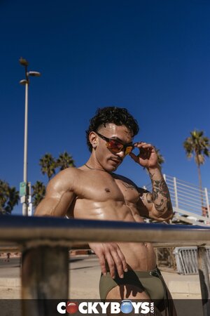 Derek Kage breeds Siren Santiago after a hot beach pickup and intense muscle fucking