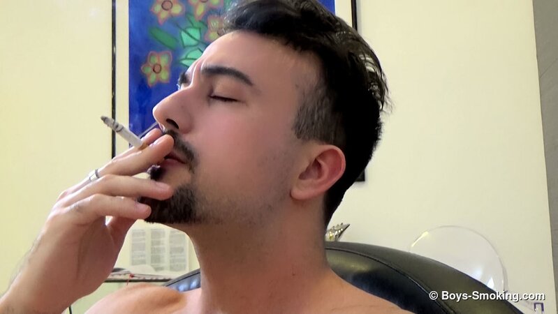 Mason Lear rewards himself after the gym with a smoke and a big cum load