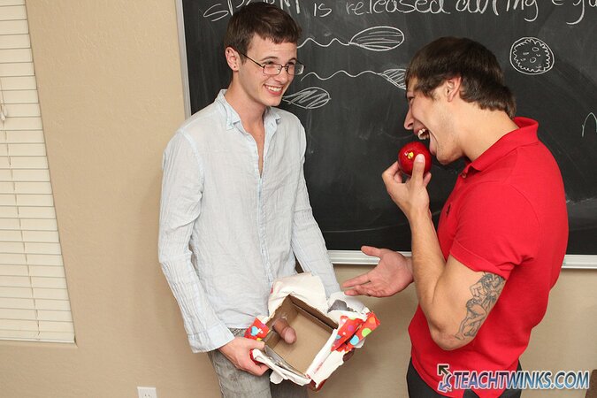 Timo Garrett gives his teacher Julian Smiles a special apple then rides his dick