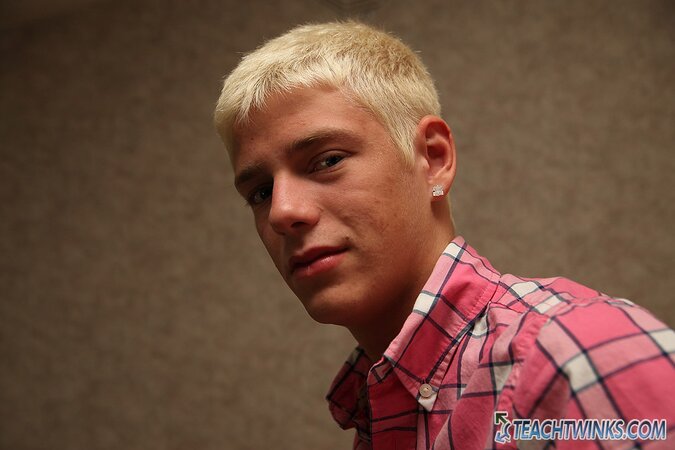 Kyle Richerds gets slick with lube and jerks off until he cums in the bathroom
