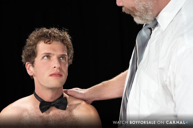 Bunker Payne becomes property as Cain Marko bareback plows his plugged hole