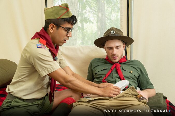 Scout Cole Blue uses the buddy system to scratch the horny itch of Milo Miles