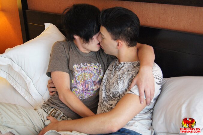 Jake Diamante and Chris Segewick take turns pounding each other raw