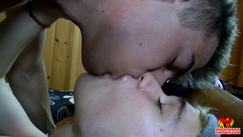 Skyler Dallon gives a hot oral and deep fucking lesson to Jake Washington