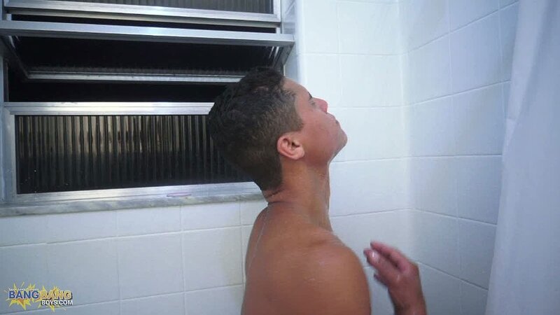 Handsome twink Alison takes matters into his own hands for a solo show