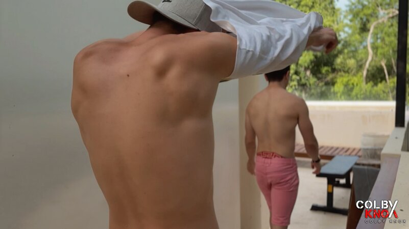 Colby Chambers spreads Alex Gonz for a hot outdoor fuck session