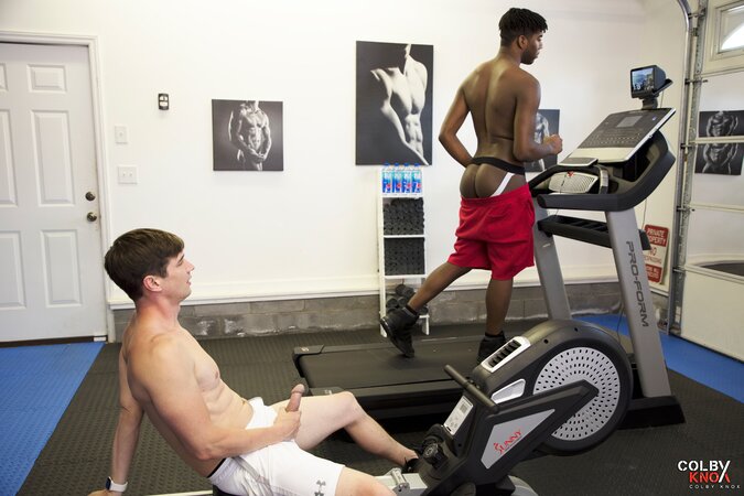 Colby Chambers barebangs muscular jock Kylan Kain in a gym session